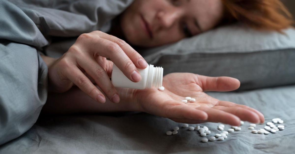Melatonin in the UK: Prescription Rules, Common Uses, and Alternatives